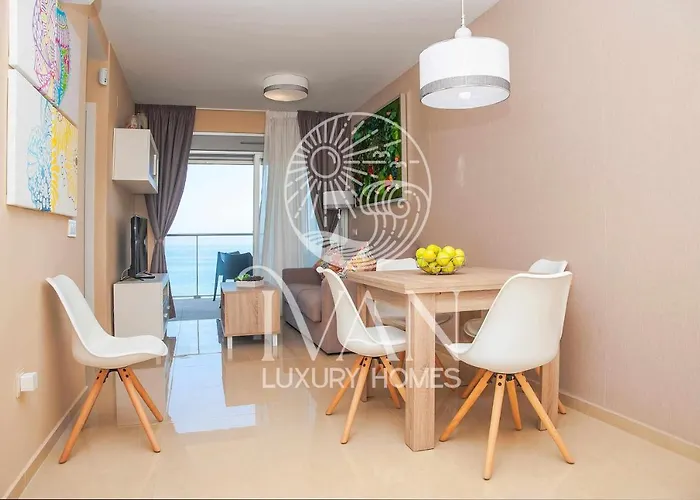 Casa Front Ivan Luxury Homes 10ªplta Frontal 1ªlinea 公寓